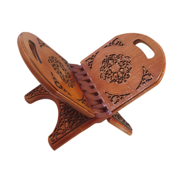 حامل الكتاب الصغير